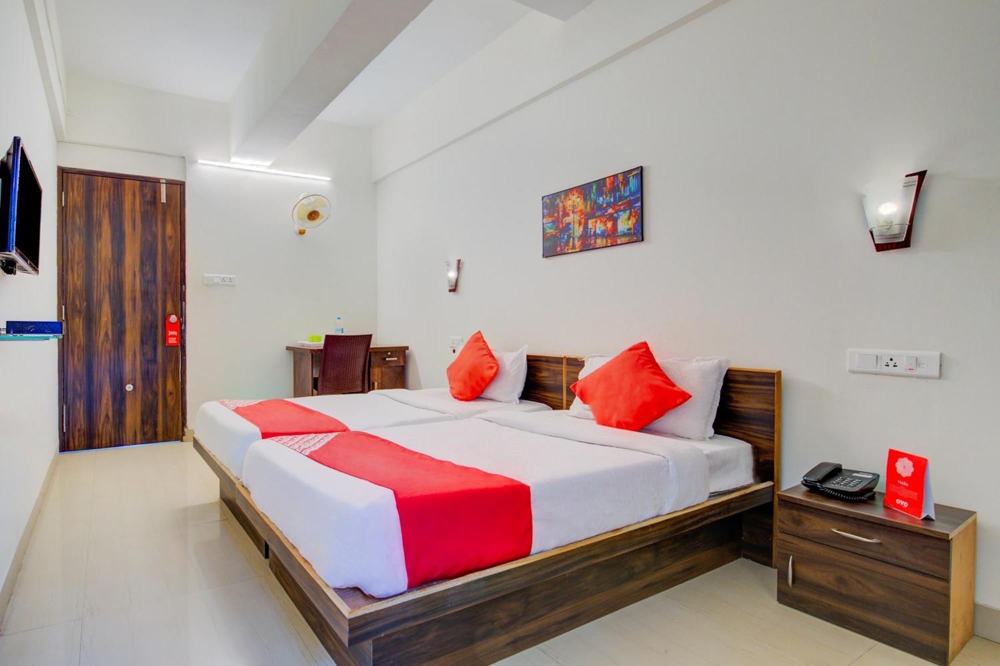 Hotel O Sairaj Lodge Méribel Village Екстериор снимка