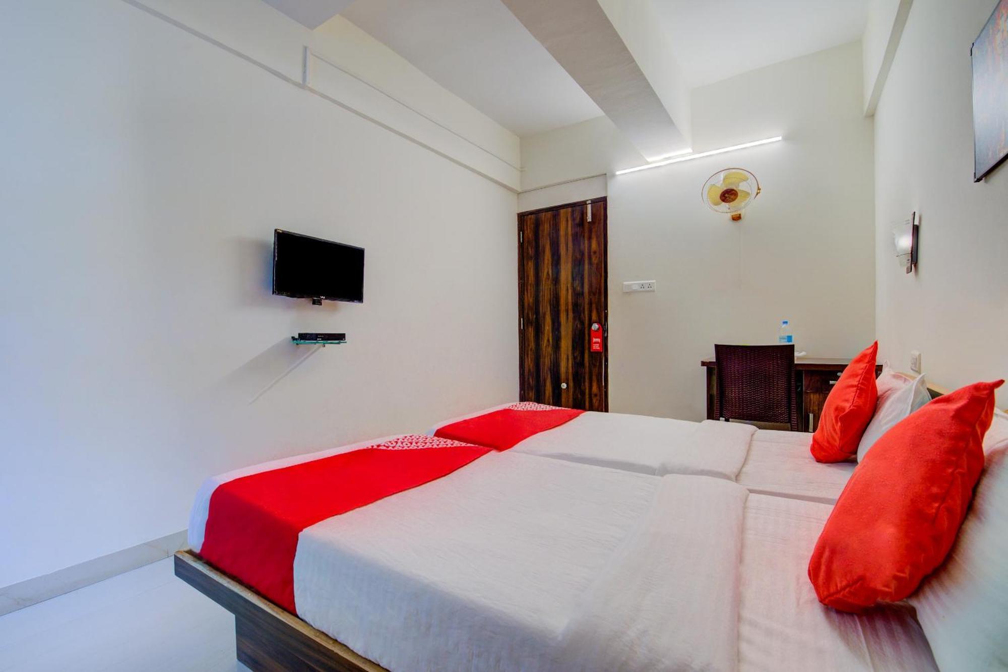 Hotel O Sairaj Lodge Méribel Village Екстериор снимка