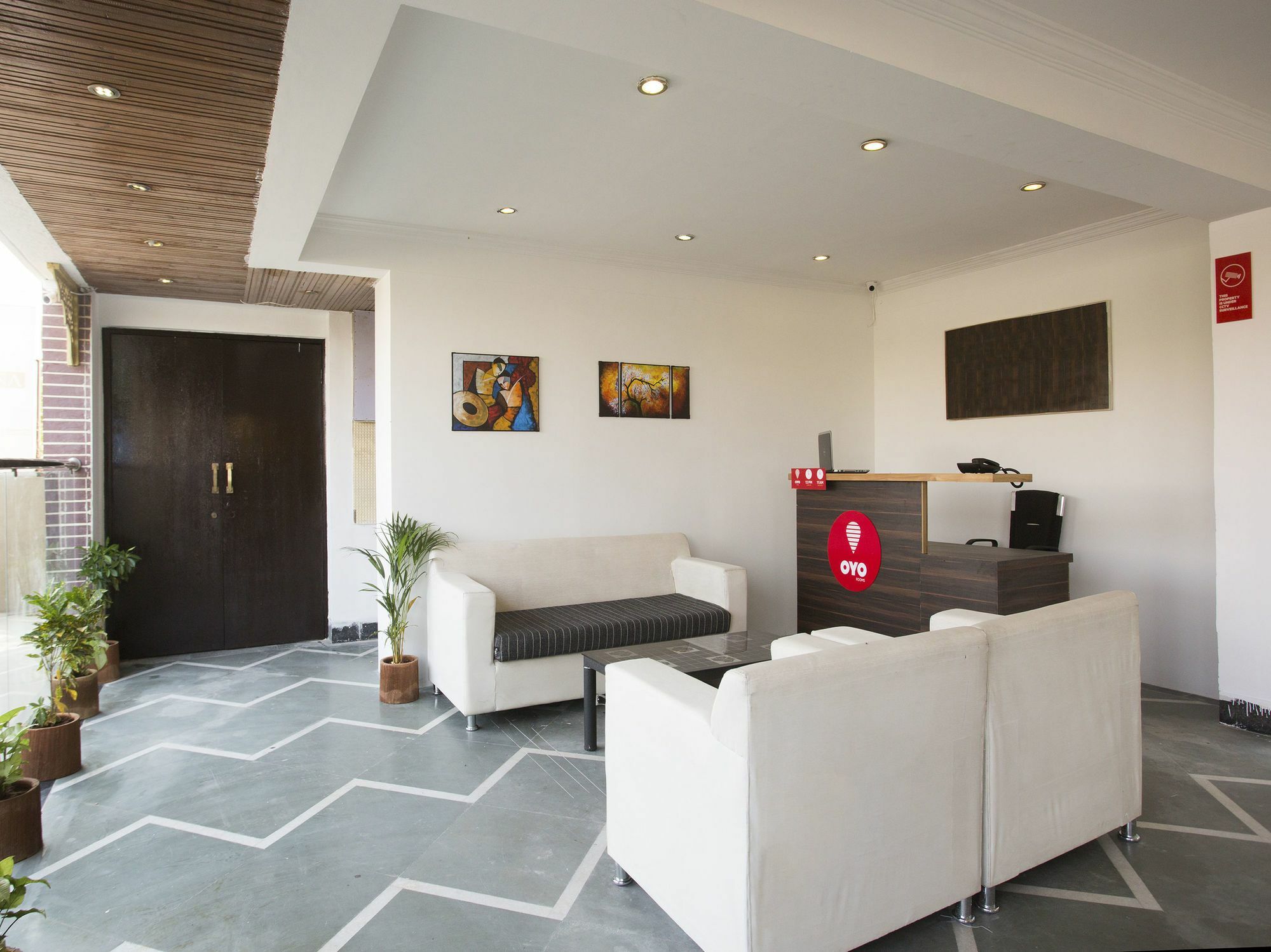 Hotel O Sairaj Lodge Méribel Village Екстериор снимка